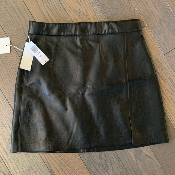 Aritzia Patio Mini skirt Size 6 - Picture 3 of 3